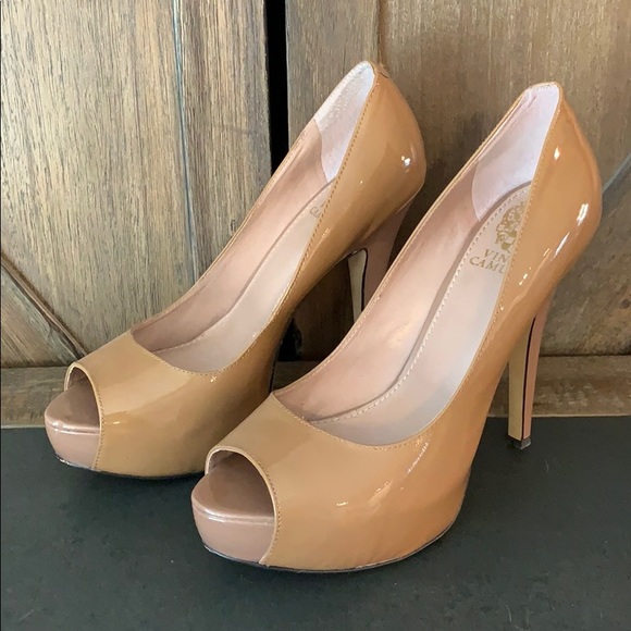 Vince Camuto peep toe heels - Picture 2 of 6